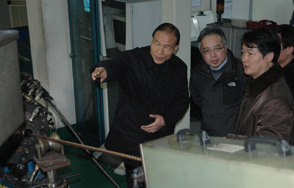 江苏省经贸委、中国船级社南京分社向导来AG一飞冲天集团考察